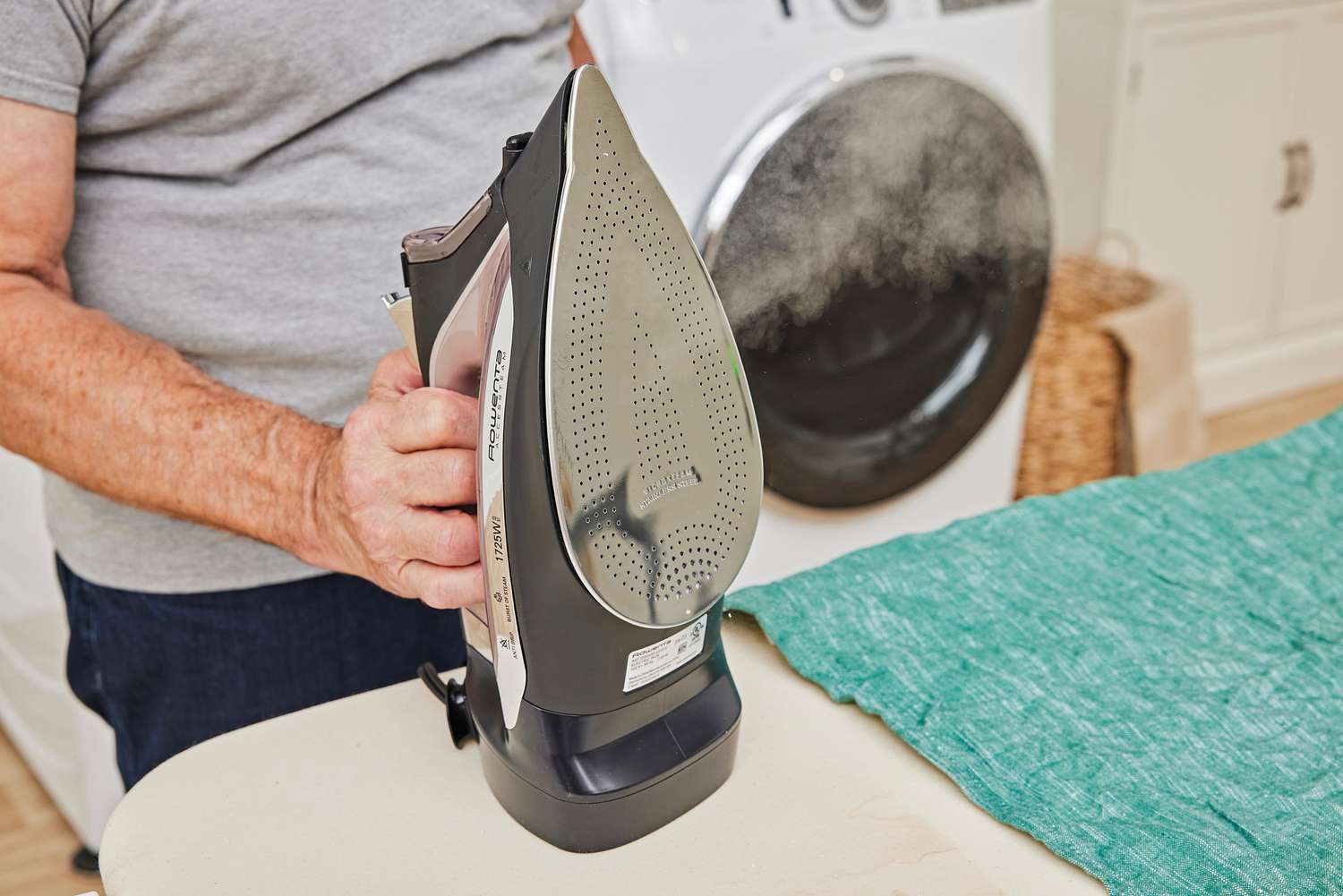 Best Rowenta Iron Buyer’s Guide: Power, Steam, and Value