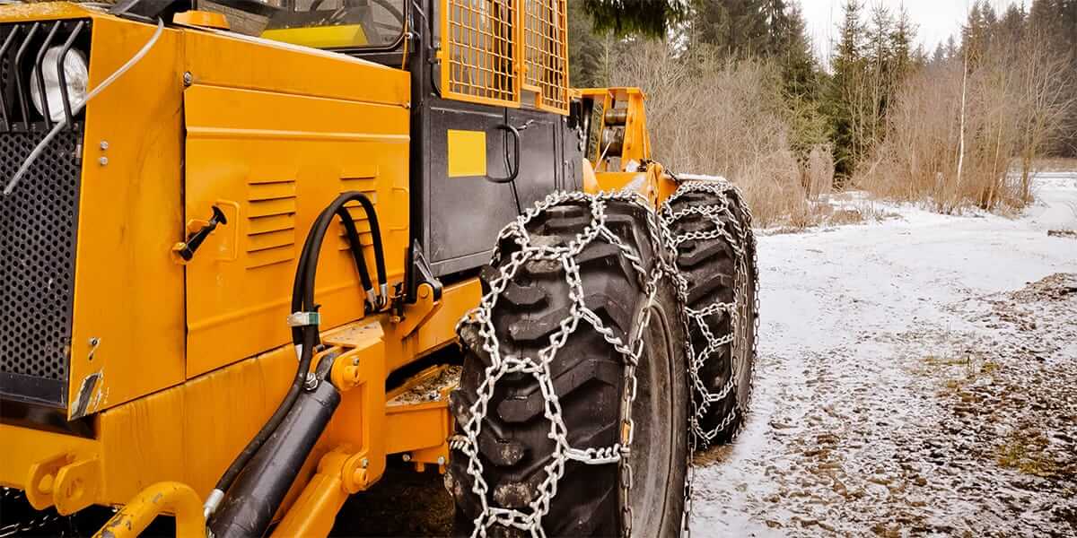 Schneeketten für LKW: Wie Sie die richtigen Ketten für schwere Fahrzeuge wählen