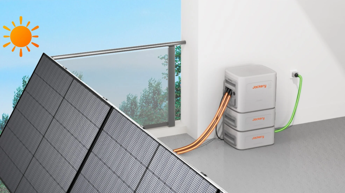 Solar Balkon vs. traditionelle Aufdachlösung: Was passt am besten zu Ihnen?